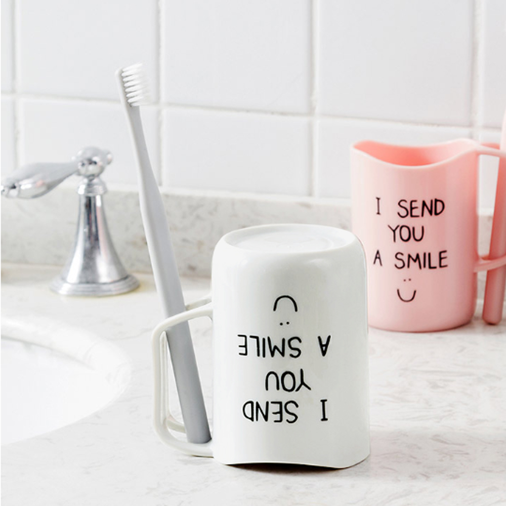 스마일 칫솔걸이 양치컵 화이트 개인 칫솔컵 욕실용품 칫솔보관 칫솔꽂이 칫솔거치대 욕실컵