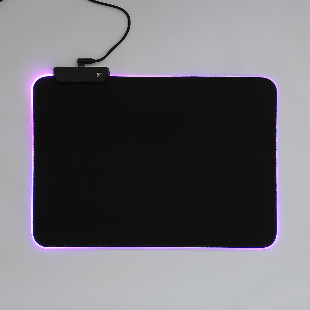 LED 게이밍 마우스패드 블랙 RGB 발광 게이밍패드 게임마우스패드 LED마우스패드